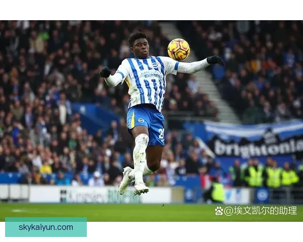 英超经典回合持续吸引球迷关注，赛季精彩对决引人期待