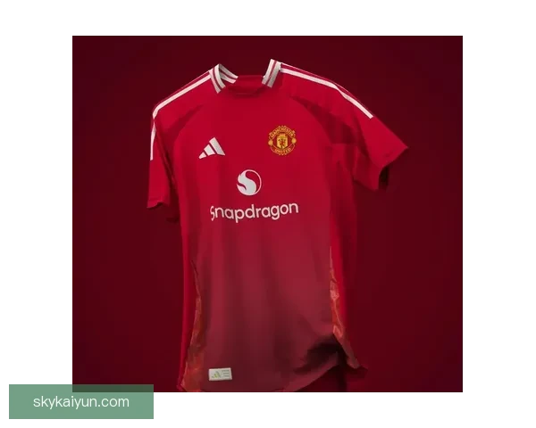 球队新赛季球衣展示引发球迷关注